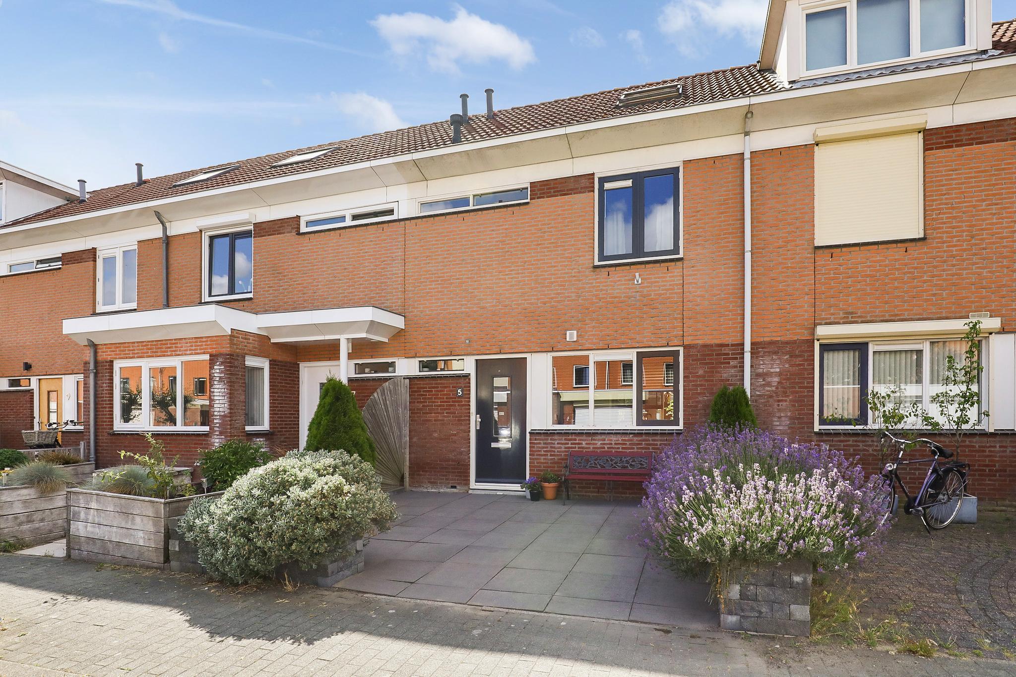 Rossinilaan 5 , 2151 GX Nieuw-vennep 0